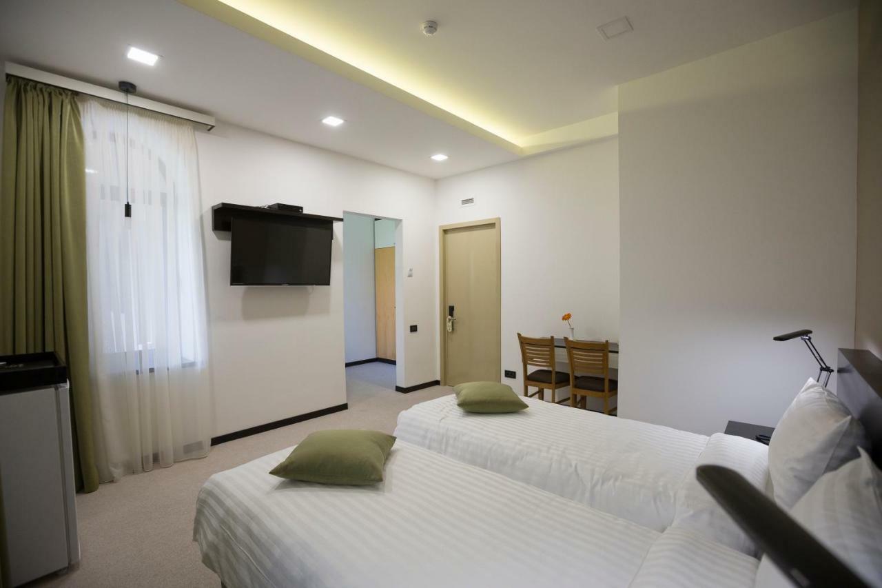 Annabella Boutique Hotel エレバン エクステリア 写真