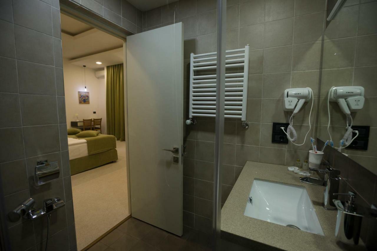 Annabella Boutique Hotel エレバン エクステリア 写真